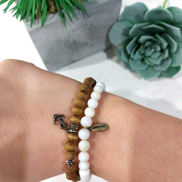 AEO Beaded Bracelets - Picture 2 of 3